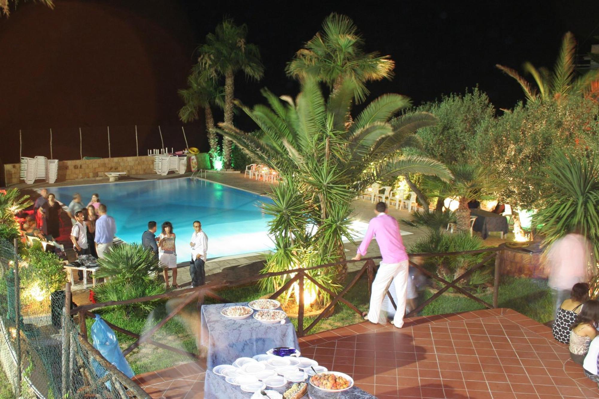 Hotel Za Maria Santo Stefano di Camastra Exteriör bild